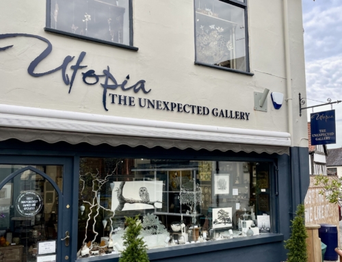Holt Gallery Closes
